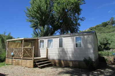 Camping d'Olzo  -  Mobilheim vom Campingplatz mit Veranda