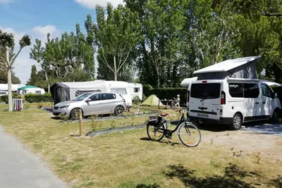 Camping Domaine des Salins - Standplätze auf dem Campingplatz