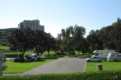 Camping du Château - Standplätze auf dem Campingplatz