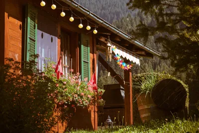 Camping du Grand Paradis  - Mobilheim mit Veranda auf dem Campingplatz