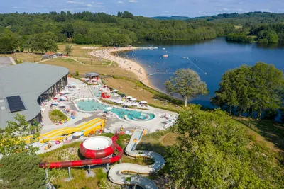Camping du Lac de Saint-Pardoux  - Rutschen im Wasserpark des Campingplatzes