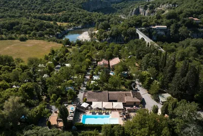 Camping du Pont  - Campingplatz aus der Vogelperspektive