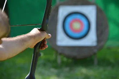 Camping Du Vieux Château - Bogenschießen Aktivität auf dem Campingplatz