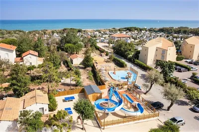 Camping Dunes et Soleil - Übersicht auf das gesamte Campingplatz Gelände  