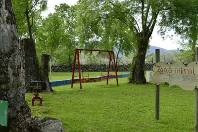 Camping El Pinajarro  -  Spielplatz vom Campingplatz im Grünen