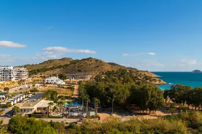 Camping El Torres - Luftaufnahme des Campingplatzes am Meer