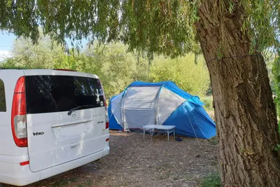 Camping L' Entre-Deux - Standplätze auf dem Campingplatz