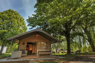 Camping Ettelbrück - Glamping-Zelt mit Terrasse
