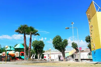 Camping Fano -Spielplatz und Außenkletterwand