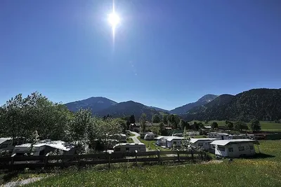 Camping Franzlhof - Die Wohnwagen- und Zeltstellplätze