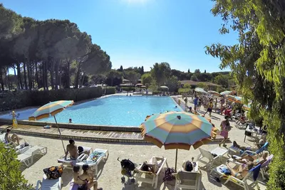 Camping Free Beach - Gaeste am pool