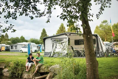 Campingpark Gitzenweiler Hof - Stellplätze im Grünen am See auf dem Campingplatz
