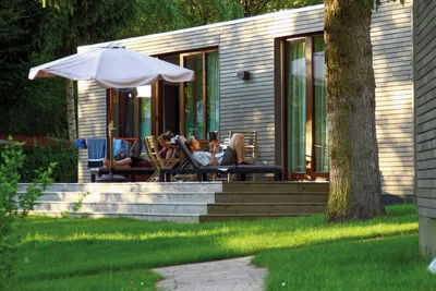 Campingpark Gitzenweiler Hof  - Mobilheim mit Veranda auf dem Campingplatz