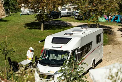 Camping Grumèl - Stellplätze im Grünen