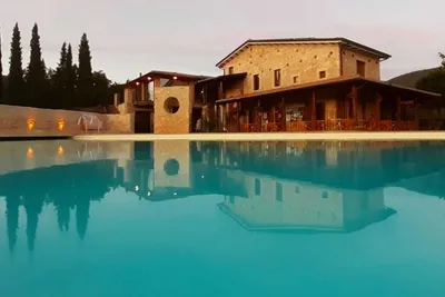 Camping Il Collaccio - Pool und Restaurant Terrasse