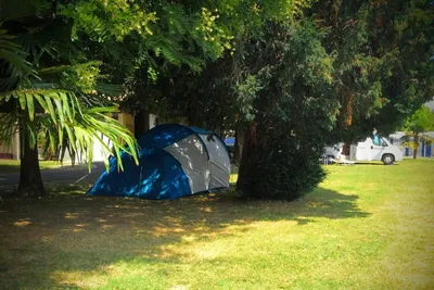 Camping Il Faro - Zeltplatz auf dem Campingplatz