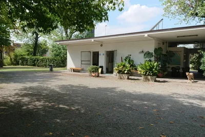 Camping International  -  Sanitärgebäude auf dem Campingplatz