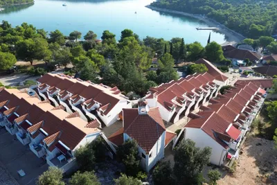 Camping Jezera Lovišća - Bild 2