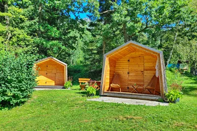 Camping Kamne - Mobilheime im Grünen