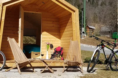 Camping Kamne - Mobilheim auf dem Campingplatz