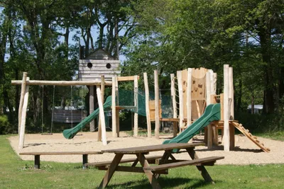 Camping de Kergo - Spielplatz für Kinder auf dem Campingplatz
