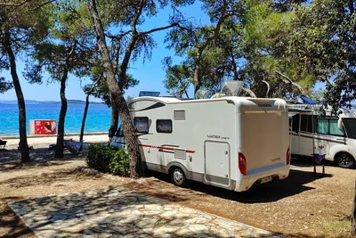 Camping Kozarica - Standplätze auf dem Campingplatz