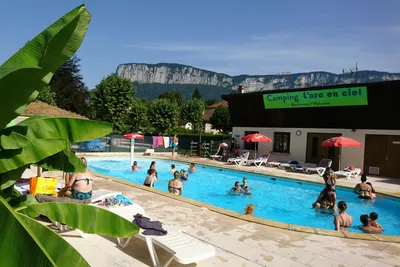 Camping L' Arc en Ciel - Poolanlage auf dem Campingplatz