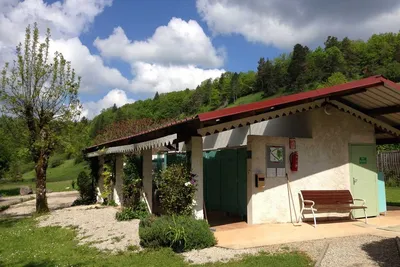 Camping La Faz  -  Sanitärgebäude auf dem Campingplatz