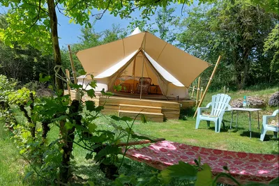 Camping La Jonquille - Glampingzelt auf dem Campingplatz