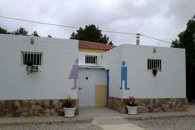 Camping La Pedrera  -  Sanitärgebäude vom Campingplatz