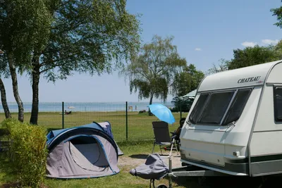Camping La Pinède - Excenevex  Campéole La Pinède - Zeltplatz und Standplätze auf dem Campingplatz