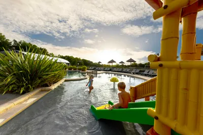 Yelloh! Village La Roche Posay Vacances  Camping La Roche Posay Vacances - Kinderbereich im Wasserpark des Campingplatzes