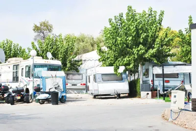 Camping la Torreta  -  Wohnwagen- und Zeltstellplatz auf dem Campingplatz