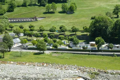 Camping Le Bergons  - Campingplatz Luftaufnahme
