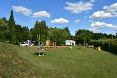 Camping Le Brégoux -  Spielplatz auf dem Campingplatz