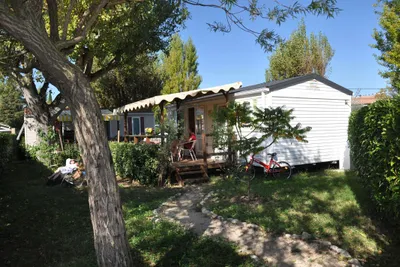 Camping Le Brégoux -  Mobilheim auf dem Campingplatz