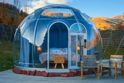 Camping Le Cians - transparentes Glampingzelt mit Bergblick