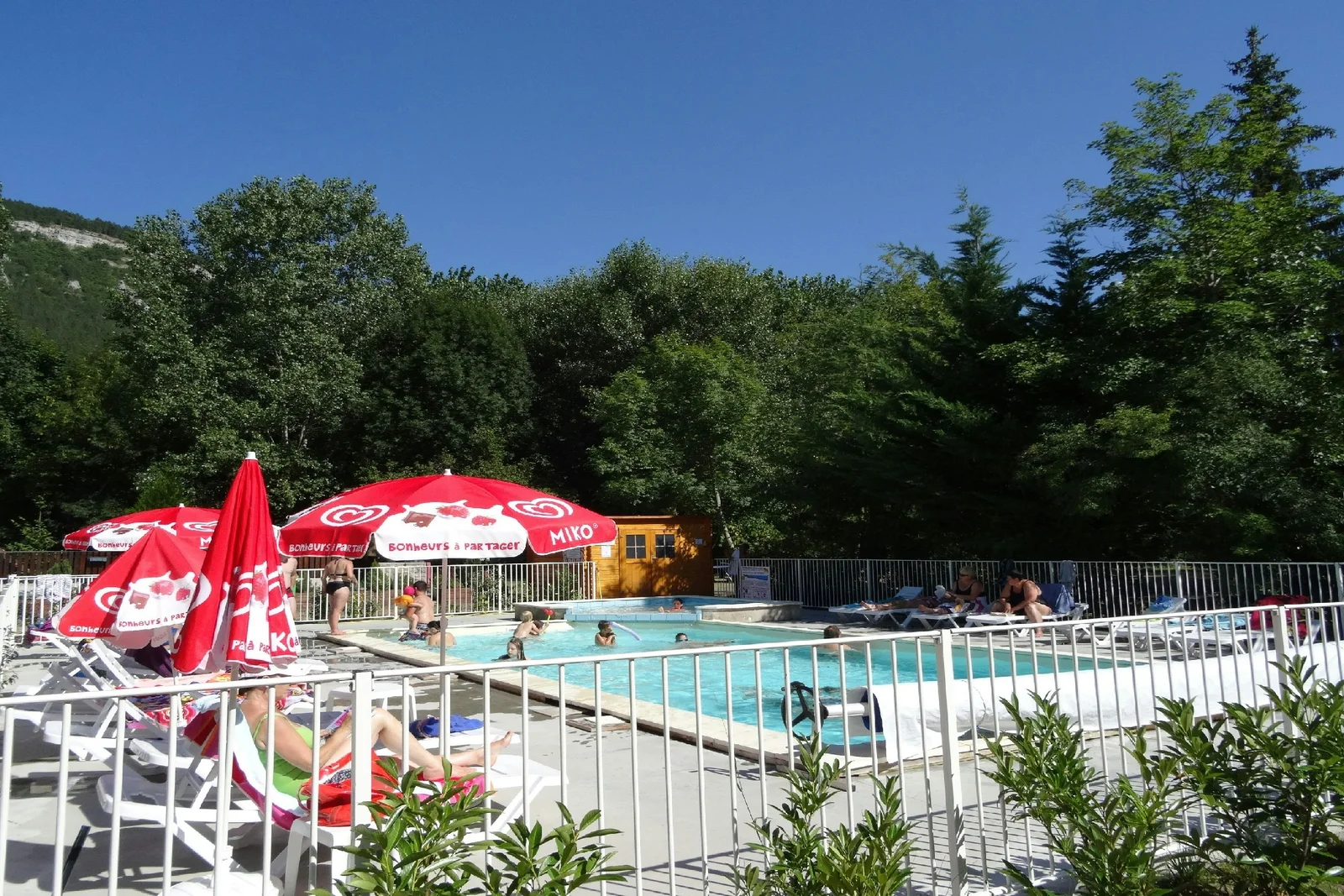 Camping Le Clos Des Peupliers