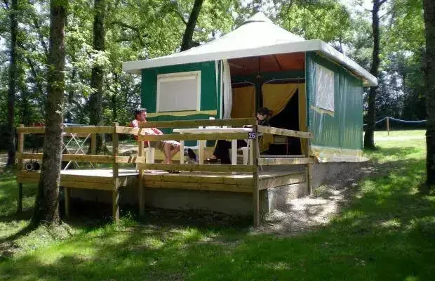 Camping Le Faucon D'or