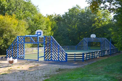 Le Lac Bleu - Sportplatz auf dem Campingplatz