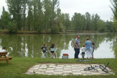 Camping Le Plan D'eau Saint Charles