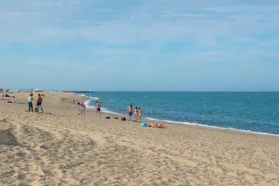 Yelloh! Village Le Pré Catalan  -  Camper am Strand vom Campingplatz am Mittelmeer