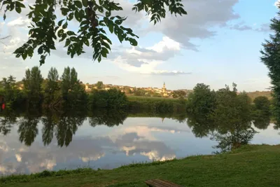 Camping Le Roquelongue - Blick auf den See am Campingplatz