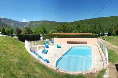 Camping Le Rotja - Pool im Freien auf dem Campingplatz