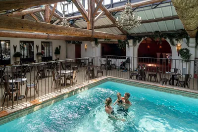 Yelloh! Village Le Sérignan Plage - Badehalle für Gäste vom Campingplatz