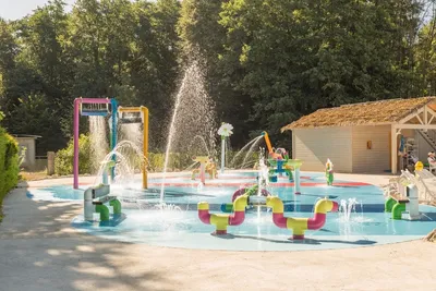 Camping Le Val de Bonnal  -  Wasserspielplatz auf dem Campingplatz