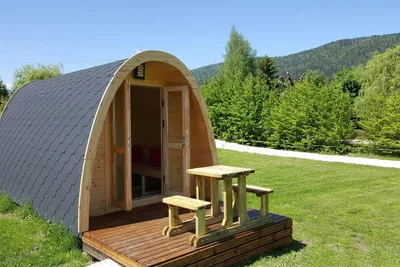 Camping Le Vercors - Glamping Rundhütte Außenansicht