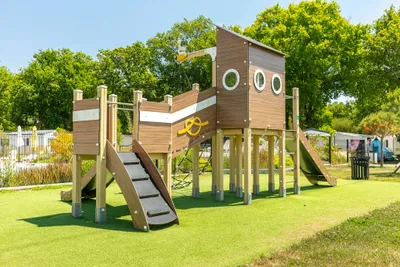 Camping Le Vieux Moulin  - Kinderspielplatz auf dem Campingplatz