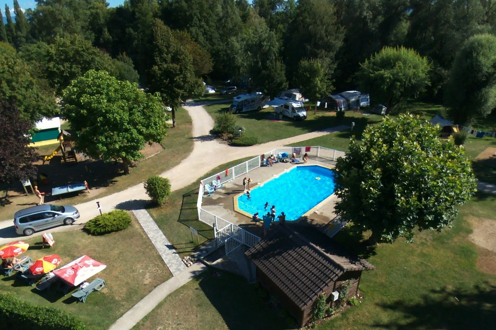 Camping Les Bords Du Guiers