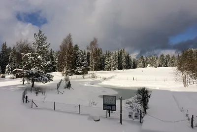 Camping Les Cerneux -  Campingplatz im Winter